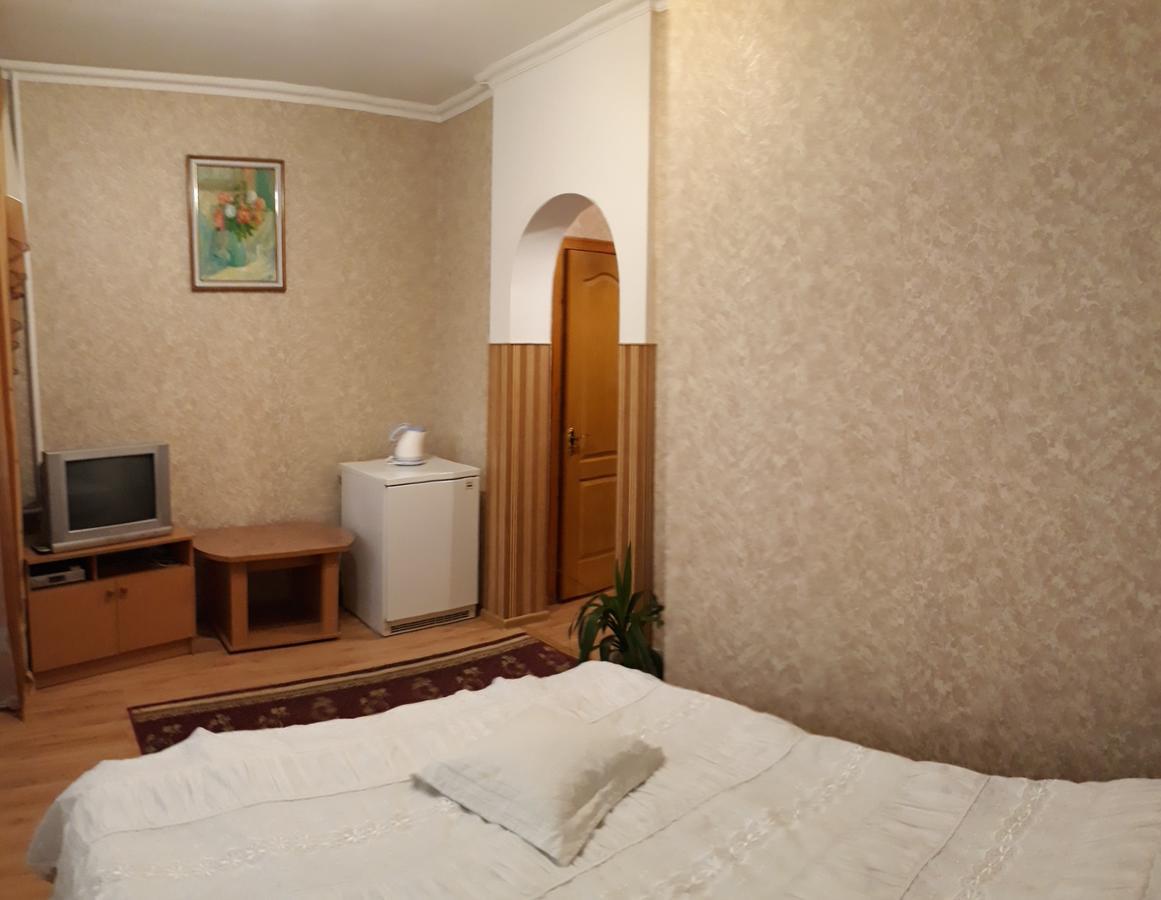 Сонячна Hotel Truszkavec Kültér fotó