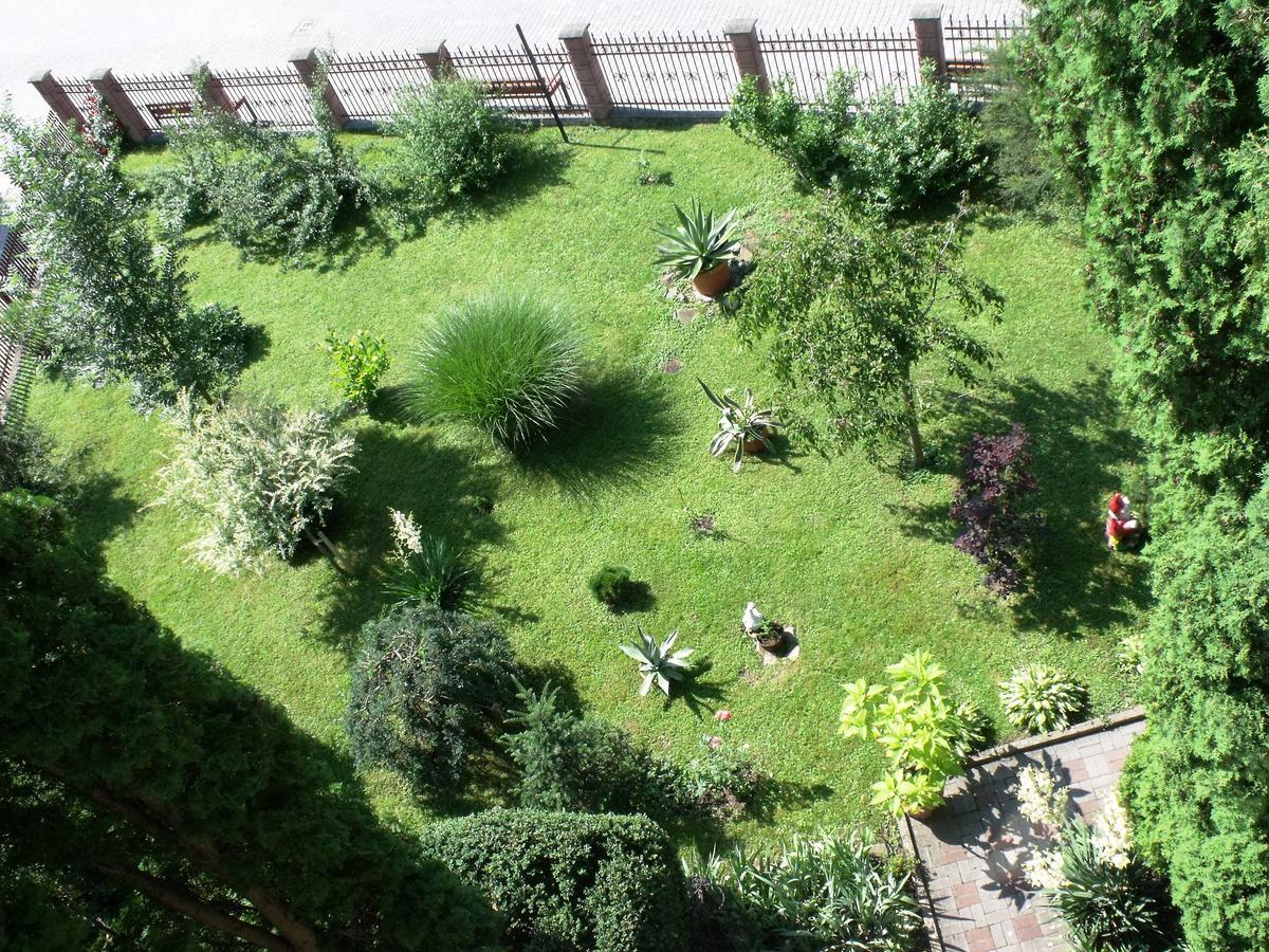 Сонячна Hotel Truszkavec Kültér fotó