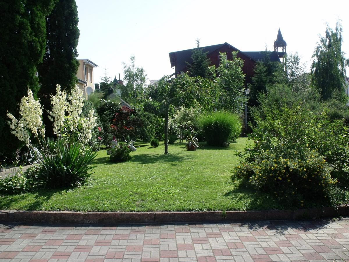 Сонячна Hotel Truszkavec Kültér fotó