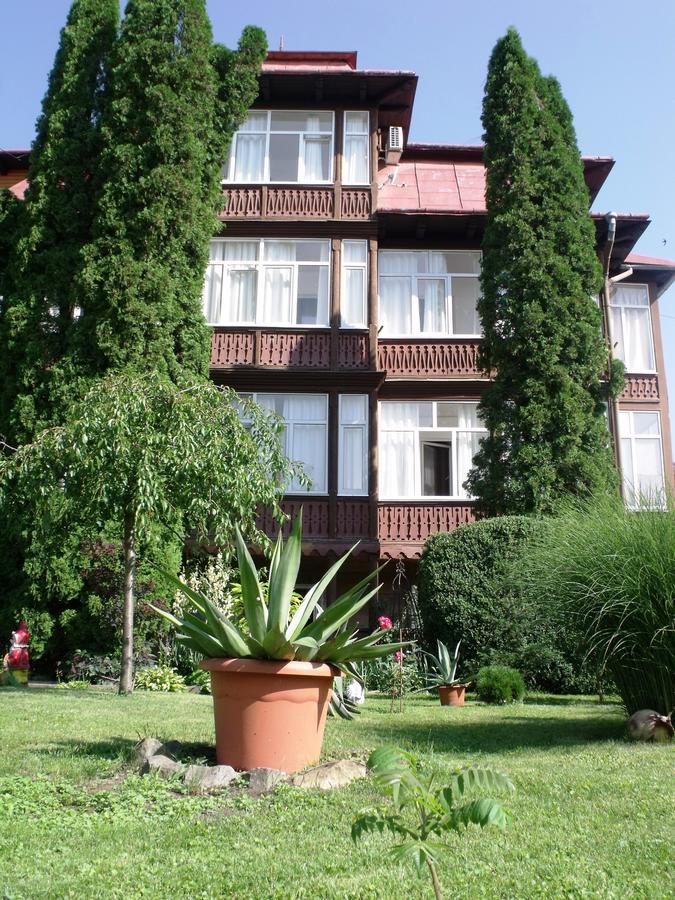 Сонячна Hotel Truszkavec Kültér fotó