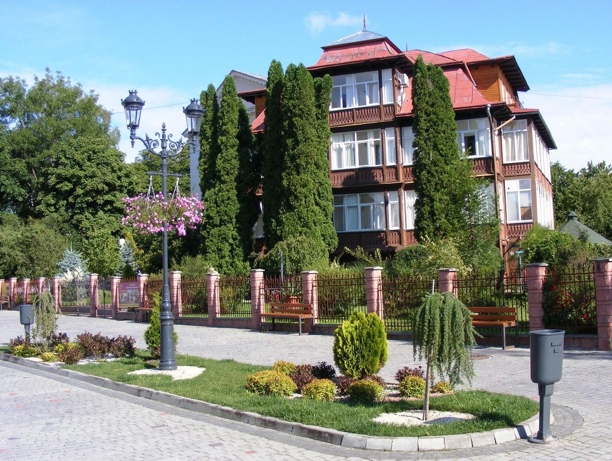 Сонячна Hotel Truszkavec Kültér fotó