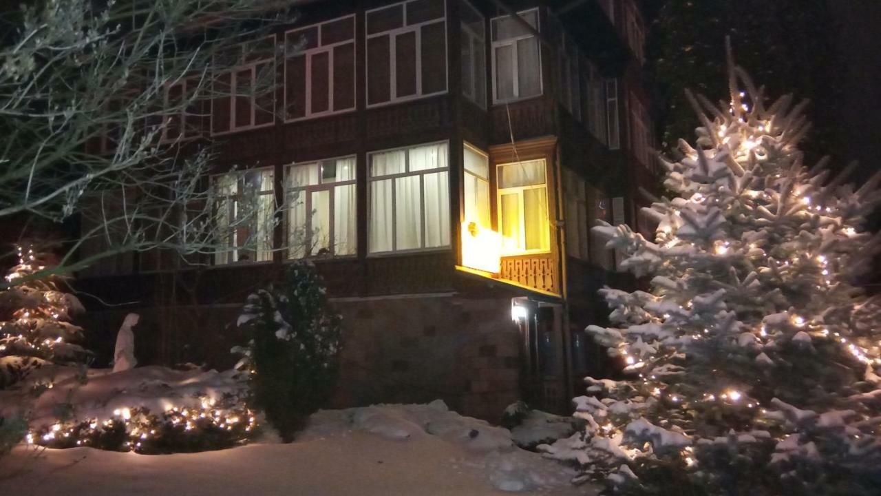 Сонячна Hotel Truszkavec Kültér fotó