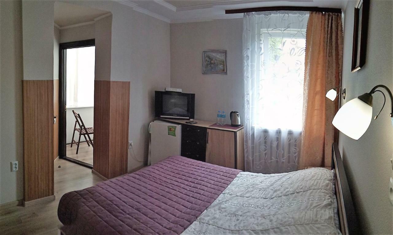 Сонячна Hotel Truszkavec Kültér fotó